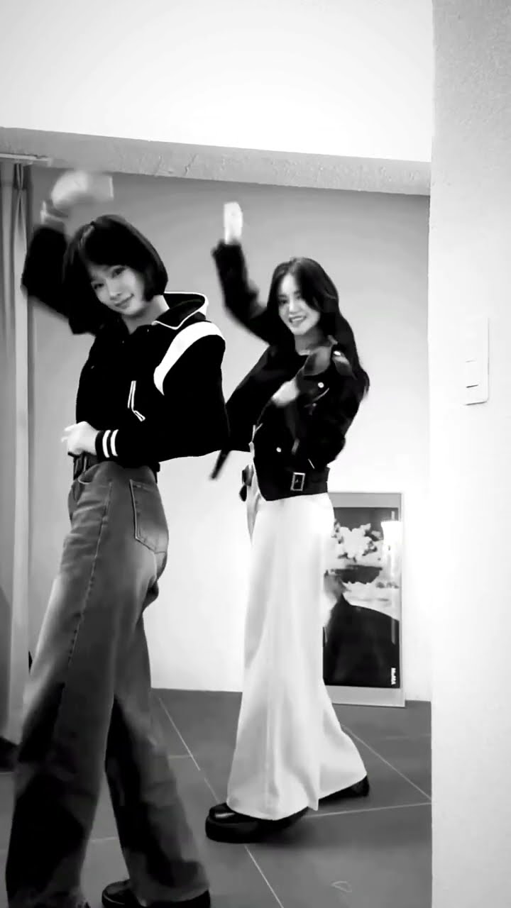 Beat drop Whiplash? #MIMIIROSE #미미로즈 #ミミローズ #ANNA #안나 # アンナ#YUNJU #윤주 #ユンジュ